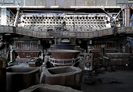 EOS 0551